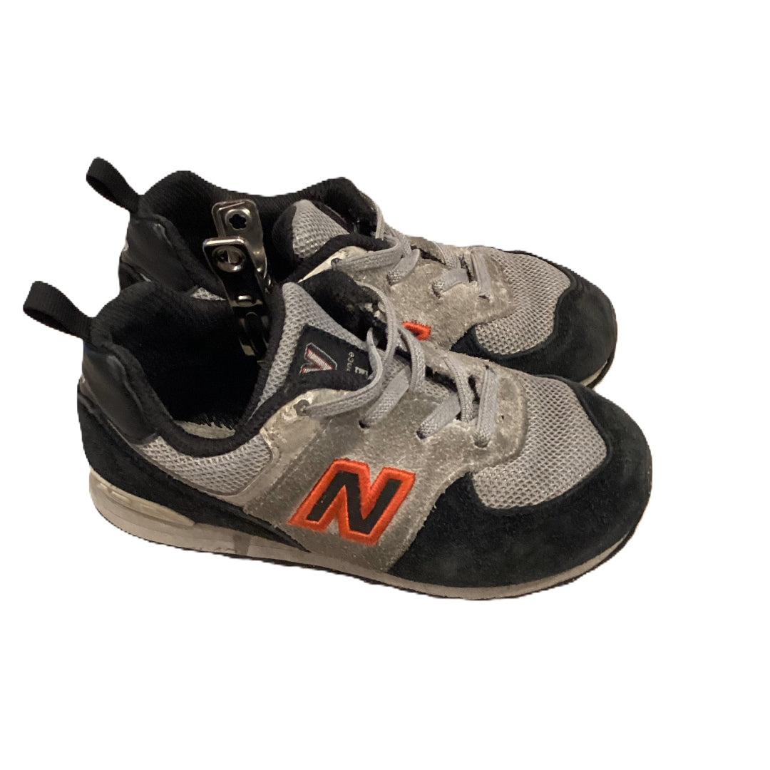 Size 10 New Balance Black Suede and Gray Mesh Sneakers